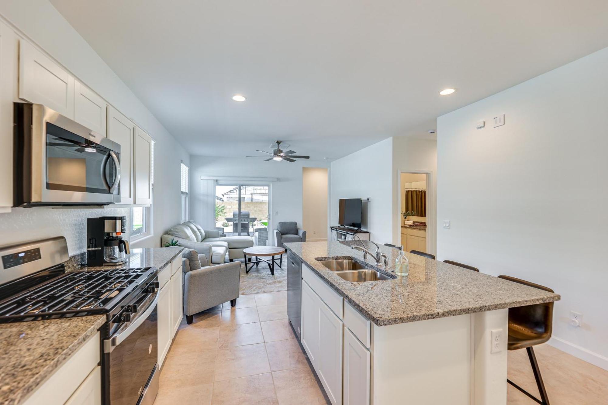 Maricopa Home With Putting Green And Covered Patio! Extérieur photo